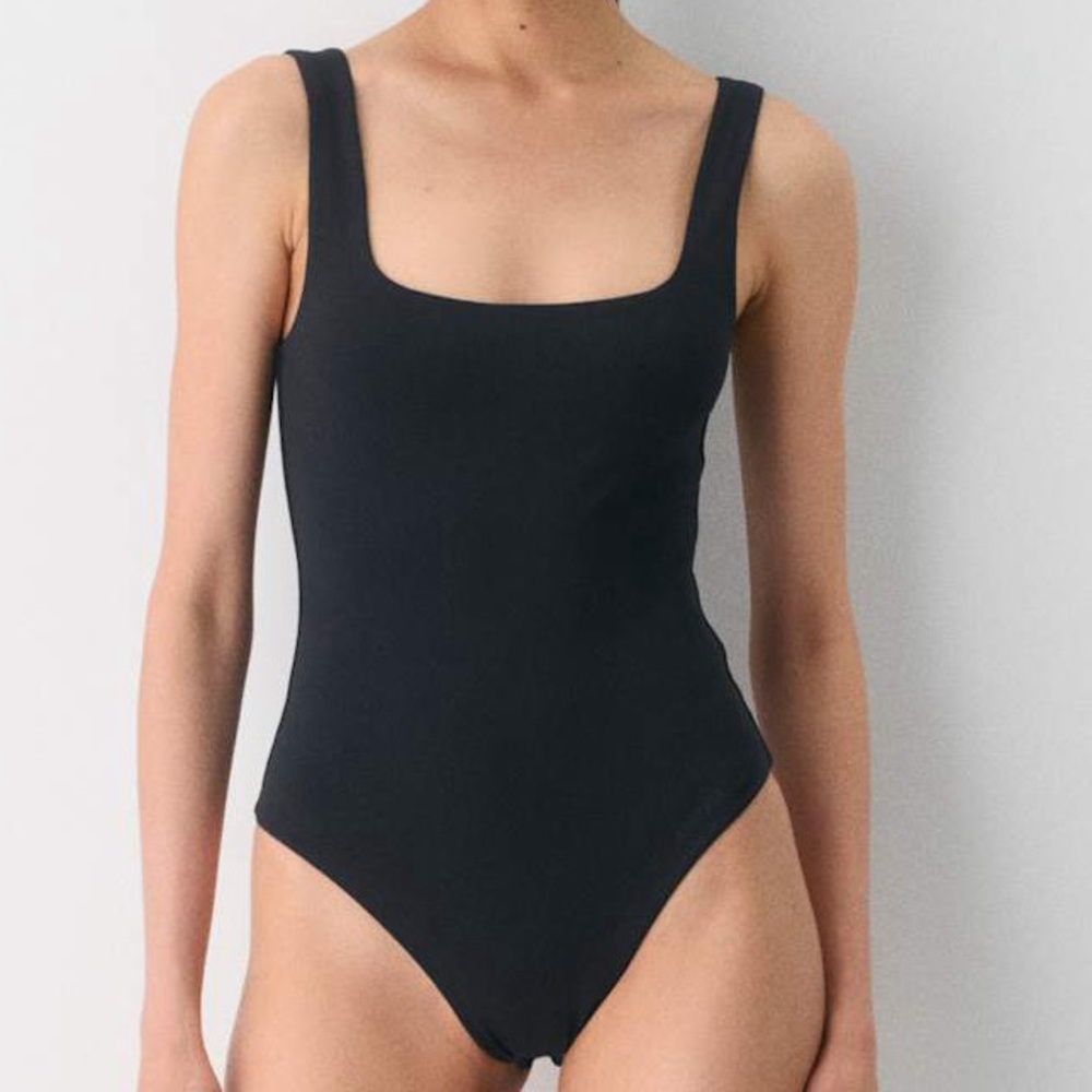 Babaton Black Bodysuit